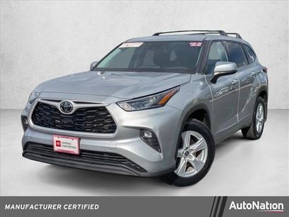 Certified 2022 Toyota Highlander LE