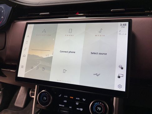 Used 2023 Land Rover Range Rover SE image 17