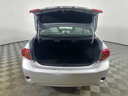 Used 2010 Toyota Corolla LE FWD image 9