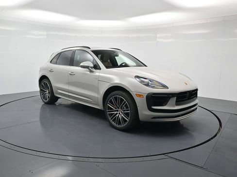 Certified 2026 Porsche Macan S AWD/4WD image 32
