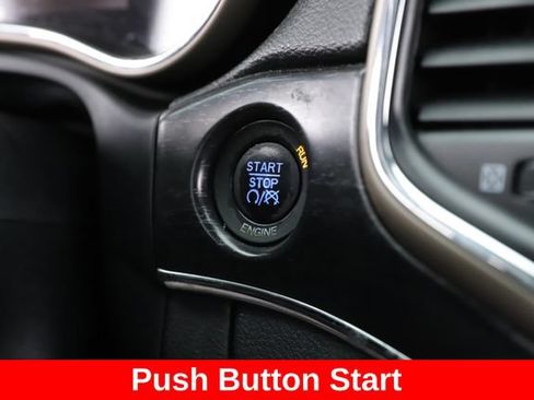 Used 2014 Jeep Grand Cherokee Limited w/ Trailer Tow Group IV AWD/4WD image 23