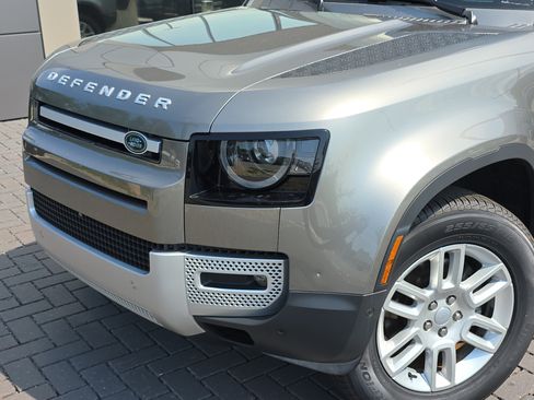Certified 2025 Land Rover Defender 110 S AWD/4WD image 9