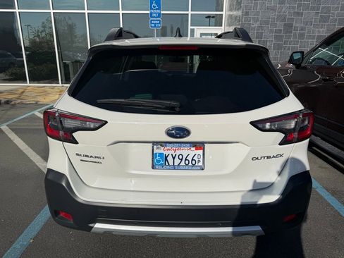 Used 2023 Subaru Outback Limited image 4