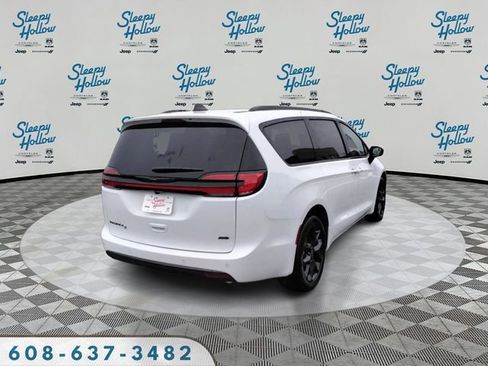 New 2026 Chrysler Pacifica Select w/ S Appearance Package AWD/4WD image 5