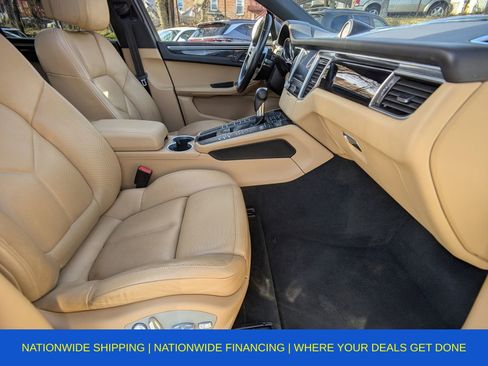Used 2018 Porsche Macan image 12