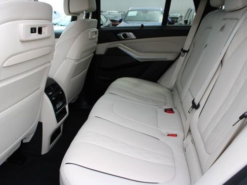 Used 2022 BMW X5 M50i w/ Executive Package AWD/4WD image 40
