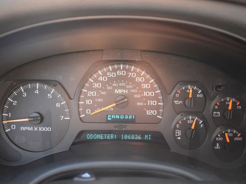 Used 2003 Chevrolet TrailBlazer LTZ w/ Skid Plate Package image 24