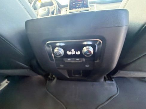 Used 2024 GMC Yukon SLT AWD/4WD image 54
