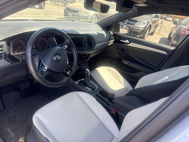 Used 2021 Volkswagen Jetta R-Line FWD image 6