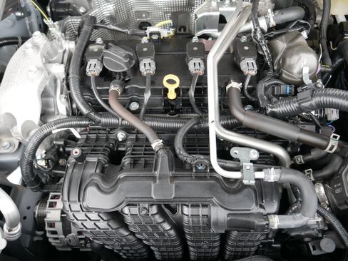 Used 2025 Mitsubishi Outlander AWD image 10