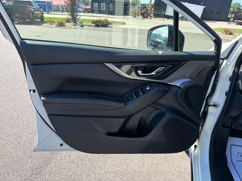 Used 2019 Subaru Crosstrek 2.0i Limited w/ Moonroof Package AWD/4WD image 8