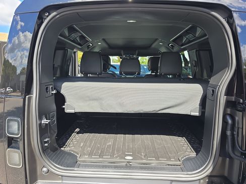 New 2026 Land Rover Defender 110 S image 12