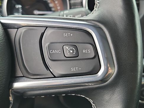 Used 2023 Jeep Wrangler Unlimited Sahara w/ Cold Weather Group image 25