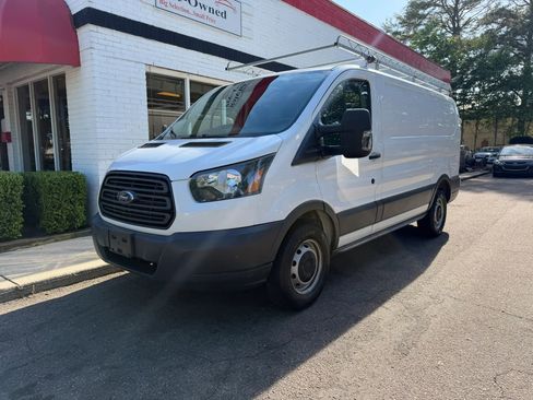 Used 2018 Ford Transit 250 130 Low Roof RWD image 2