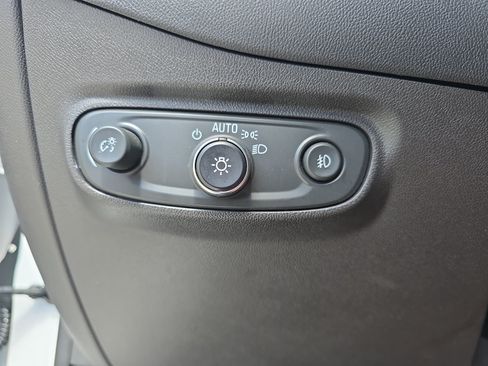Used 2020 Chevrolet Equinox Premier FWD image 25