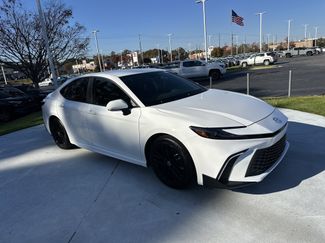 Certified 2025 Toyota Camry SE video 2