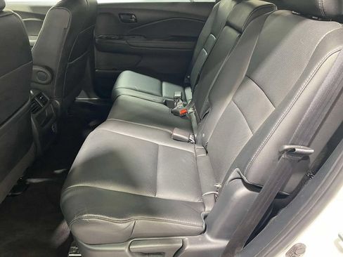 Used 2023 Honda Passport EX-L image 12