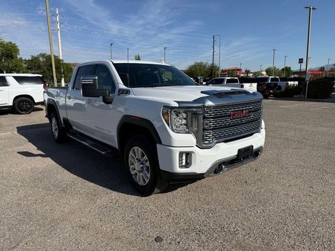 Used 2020 GMC Sierra 2500 Denali w/ Denali Ultimate Package image 3