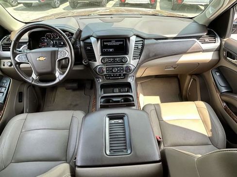 Used 2020 Chevrolet Suburban Premier image 10