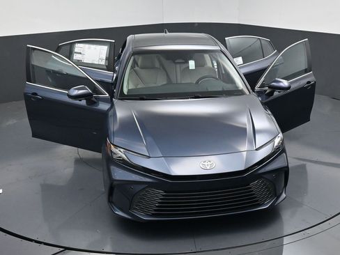 Used 2026 Toyota Camry XLE w/ Premium Plus Package image 22