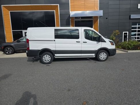Used 2024 Ford Transit 250 Low Roof w/ Exterior Upgrade Package image 7