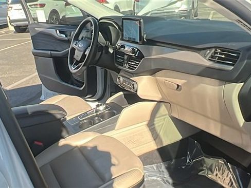 Certified 2022 Ford Escape SEL w/ Technology Package image 13