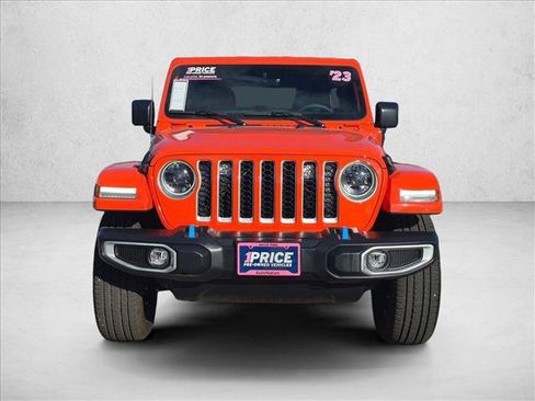 Used 2023 Jeep Wrangler Unlimited Sahara w/ Cold Weather Group AWD/4WD image 2