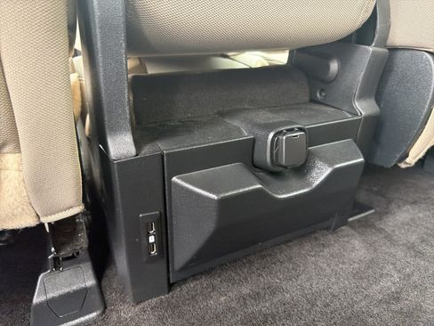 Used 2018 Ford F150 XLT w/ Equipment Group 302A Luxury AWD/4WD image 30
