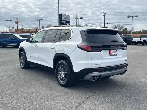 Used 2025 GMC Acadia Elevation image 6