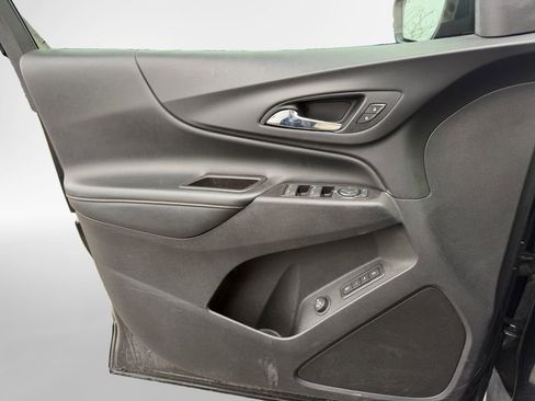 Used 2021 Chevrolet Equinox Premier w/ Redline Edition image 17