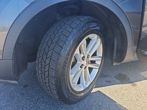 Used 2016 Ford Explorer XLT w/ Equipment Group 202A image 32