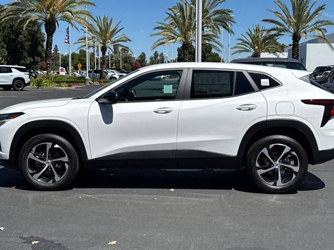 New 2026 Chevrolet Trax RS w/ Driver Confidence Package FWD image 6