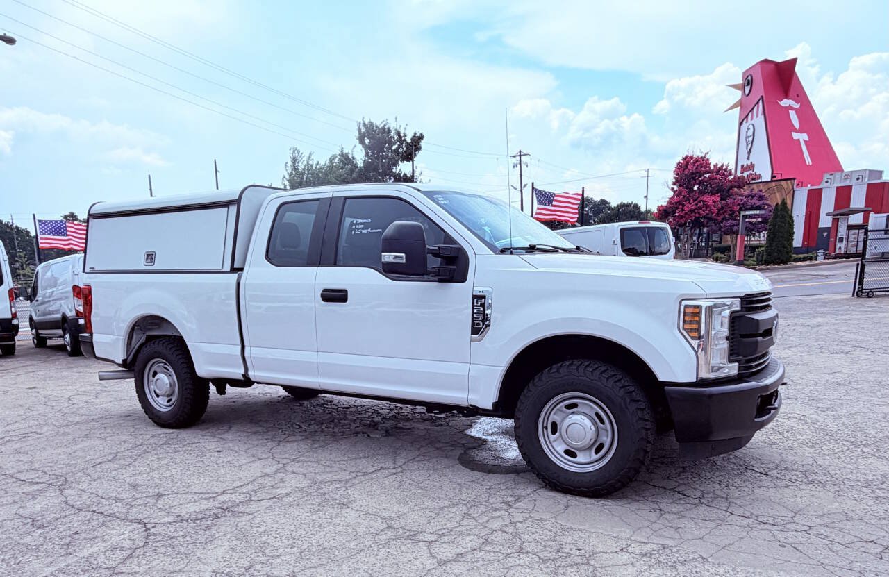 Used 2019 Ford F250 XL w/ Power Equipment Group RWD image 3