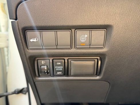 Used 2018 Nissan Armada SL w/ Premium Package RWD image 24