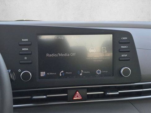 Used 2026 Hyundai Elantra SEL Sport Premium w/ Cargo Package FWD image 9