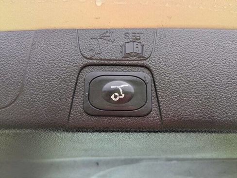 Used 2015 Ford C-MAX SE w/ Equipment Group 201A image 31