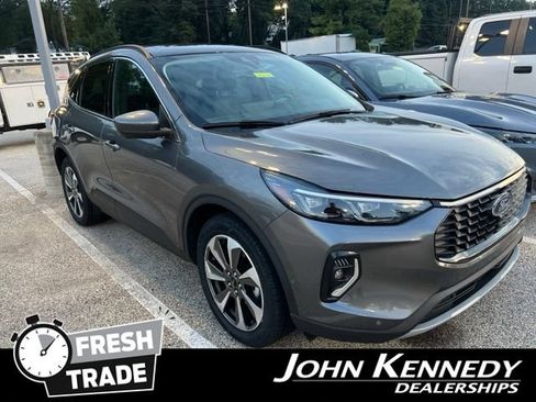 Certified 2023 Ford Escape Platinum w/ Premium Technology Package AWD/4WD image 1