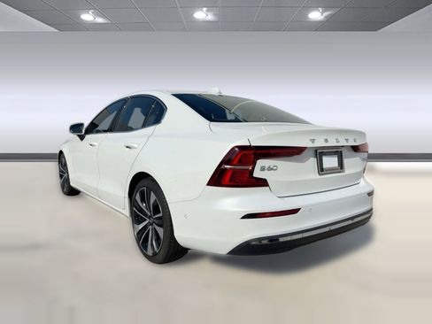 Used 2026 Volvo XC40 B5 Plus w/ Protection Package Premier AWD/4WD image 3