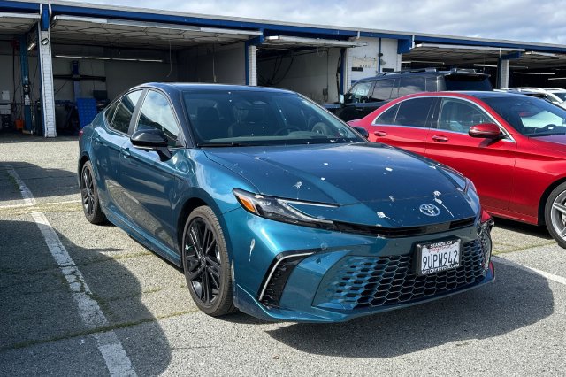 Used 2025 Toyota Camry XSE w/ Premium Plus Package FWD image 2