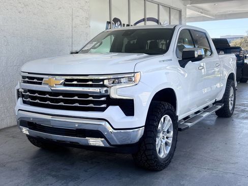 Used 2022 Chevrolet Silverado 1500 LTZ w/ Technology Package image 4