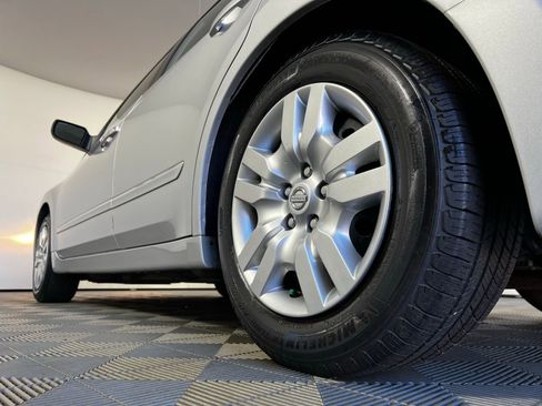 Used 2011 Nissan Altima 2.5 image 17