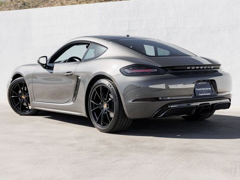 Used 2024 Porsche 718 Cayman image 3