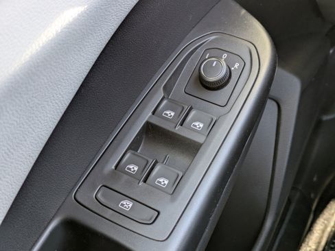 New 2026 Volkswagen Taos S image 22