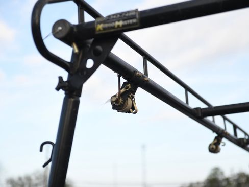 Used 2022 GMC Sierra 2500 Pro w/ Convenience Package image 11