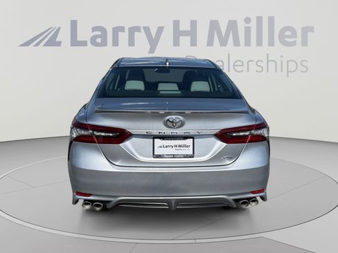Used 2024 Toyota Camry XSE FWD image 4