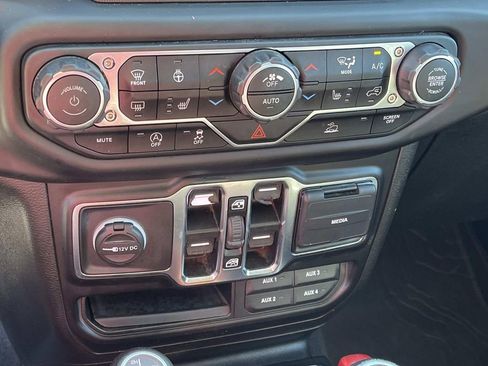 Used 2021 Jeep Gladiator Willys image 23