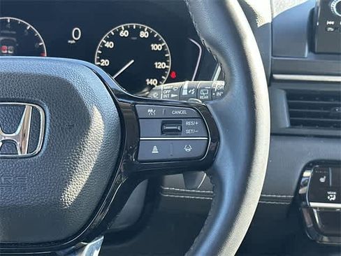 Used 2023 Honda Pilot Touring image 10