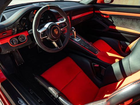 Used 2016 Porsche 911 GT3 RS image 36