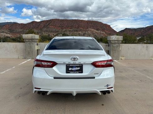 Used 2019 Toyota Camry XSE image 7