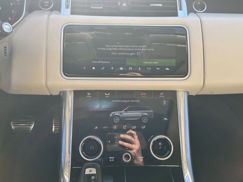 Used 2018 Land Rover Range Rover Sport HSE Dynamic image 30